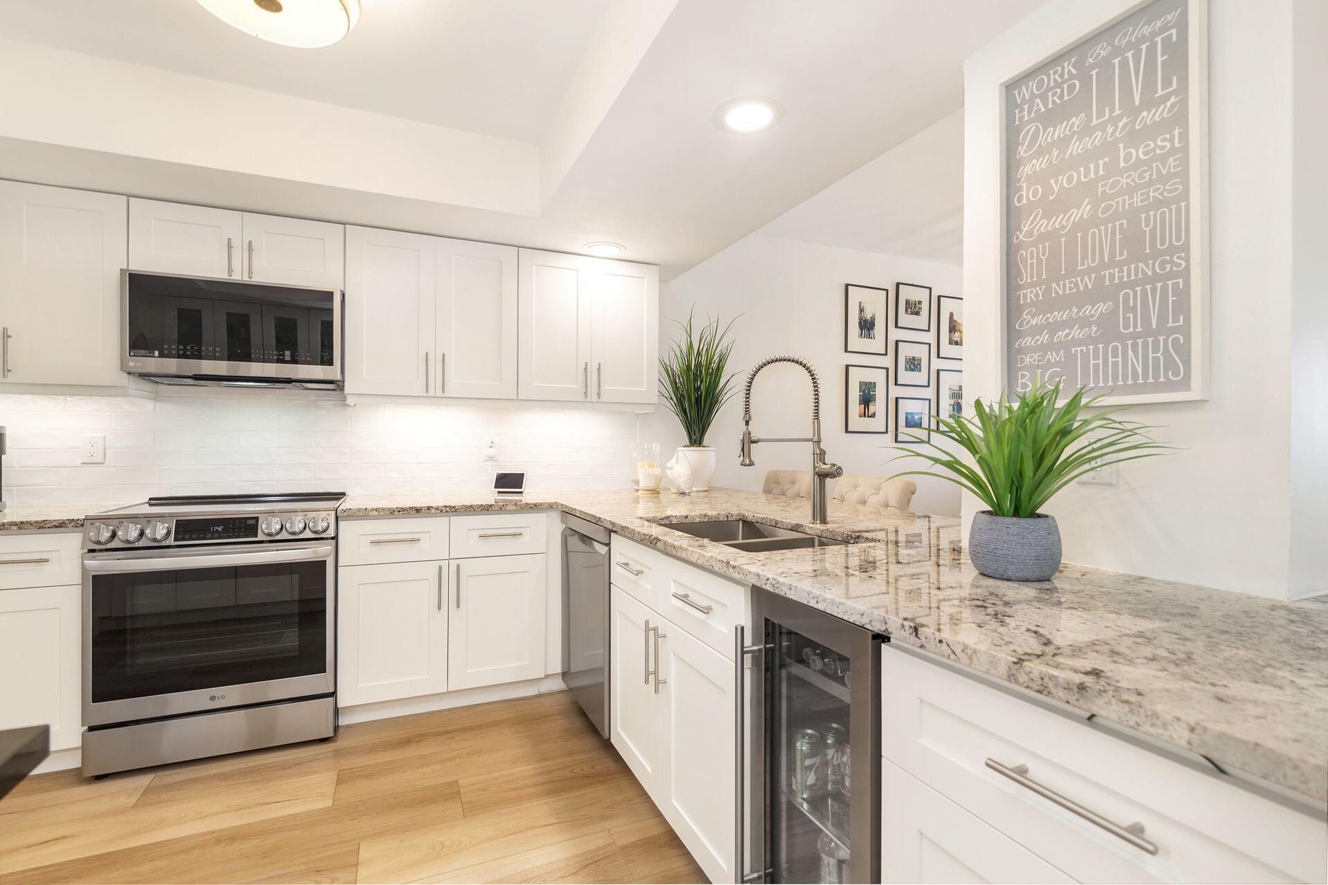 356 Golfview Road, Unit 1005 North Palm Beach, FL 33408 - Photo 5 of 54 9