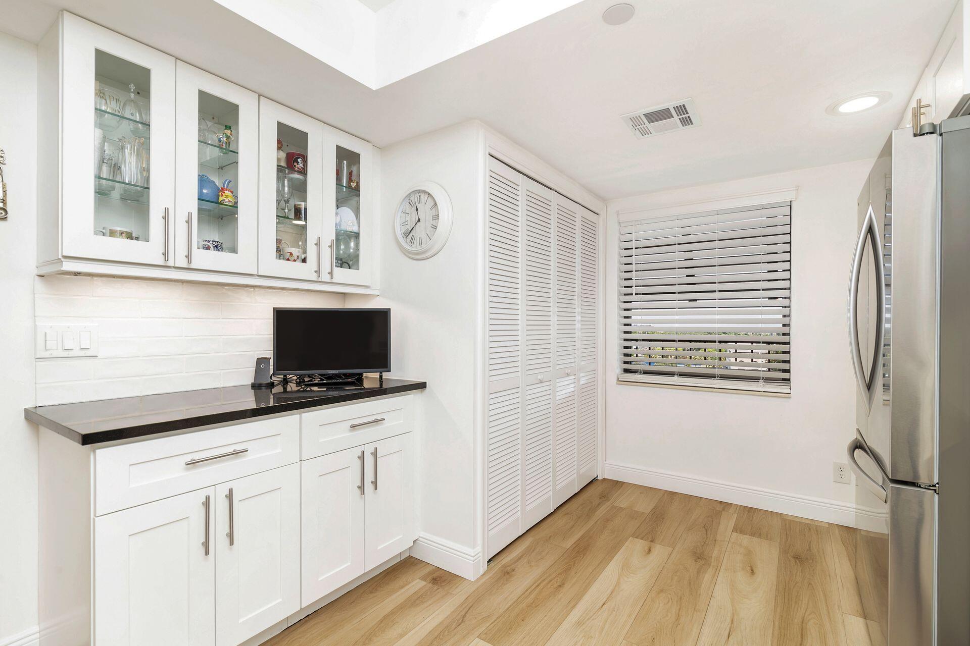 356 Golfview Road, Unit 1005 North Palm Beach, FL 33408 - Photo 9 of 54 12