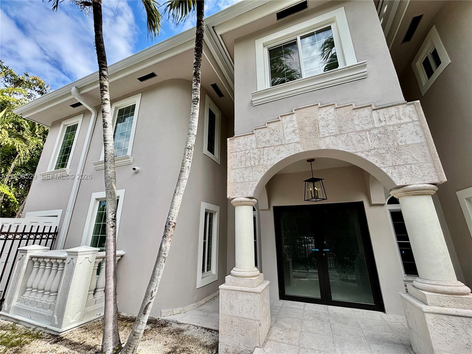 3185 Washington Street Miami, FL 33133 - Photo 2 of 3