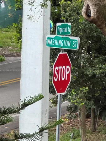 $3,825,000 | 3185 Washington Street, Miami, FL 33133