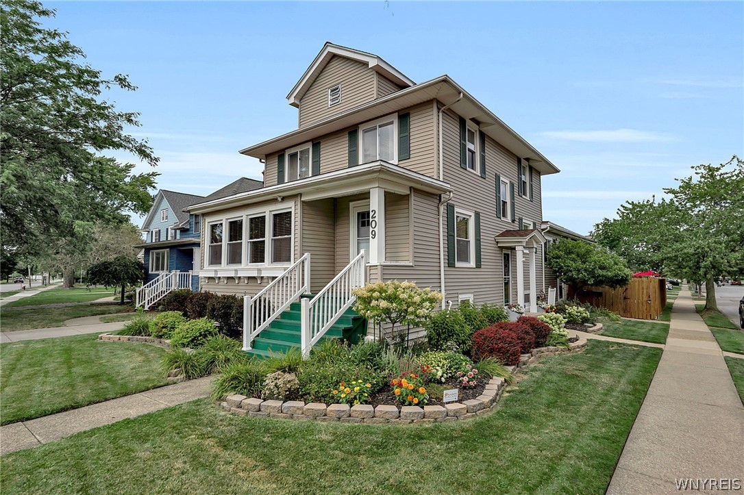 209 Delaware Road Tonawanda, NY 14217 - Photo 1 of 40 Gallery Image 1