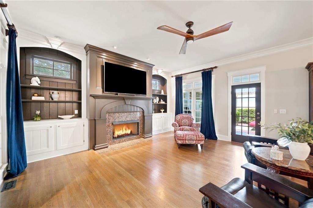 3901 Hazelhurst Drive Northeast Marietta, GA 30066 - Photo 6 of 70 Gallery Image 6