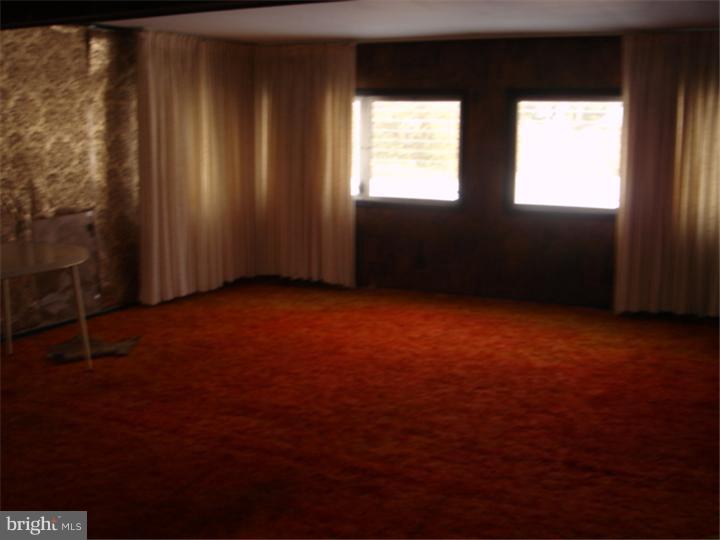 9239 Andover Road Philadelphia, PA 19114 - Photo 11 of 25 Gallery Image 11