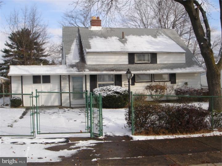 9239 Andover Road Philadelphia, PA 19114 - Photo 4 of 25 Gallery Image 4