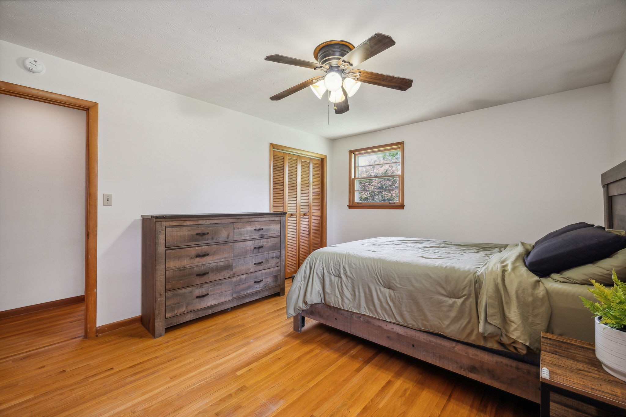 2747 Burgess Gower Road Springfield, TN 37172 - Photo 31 of 65 a bedroom with a bed and a dresser