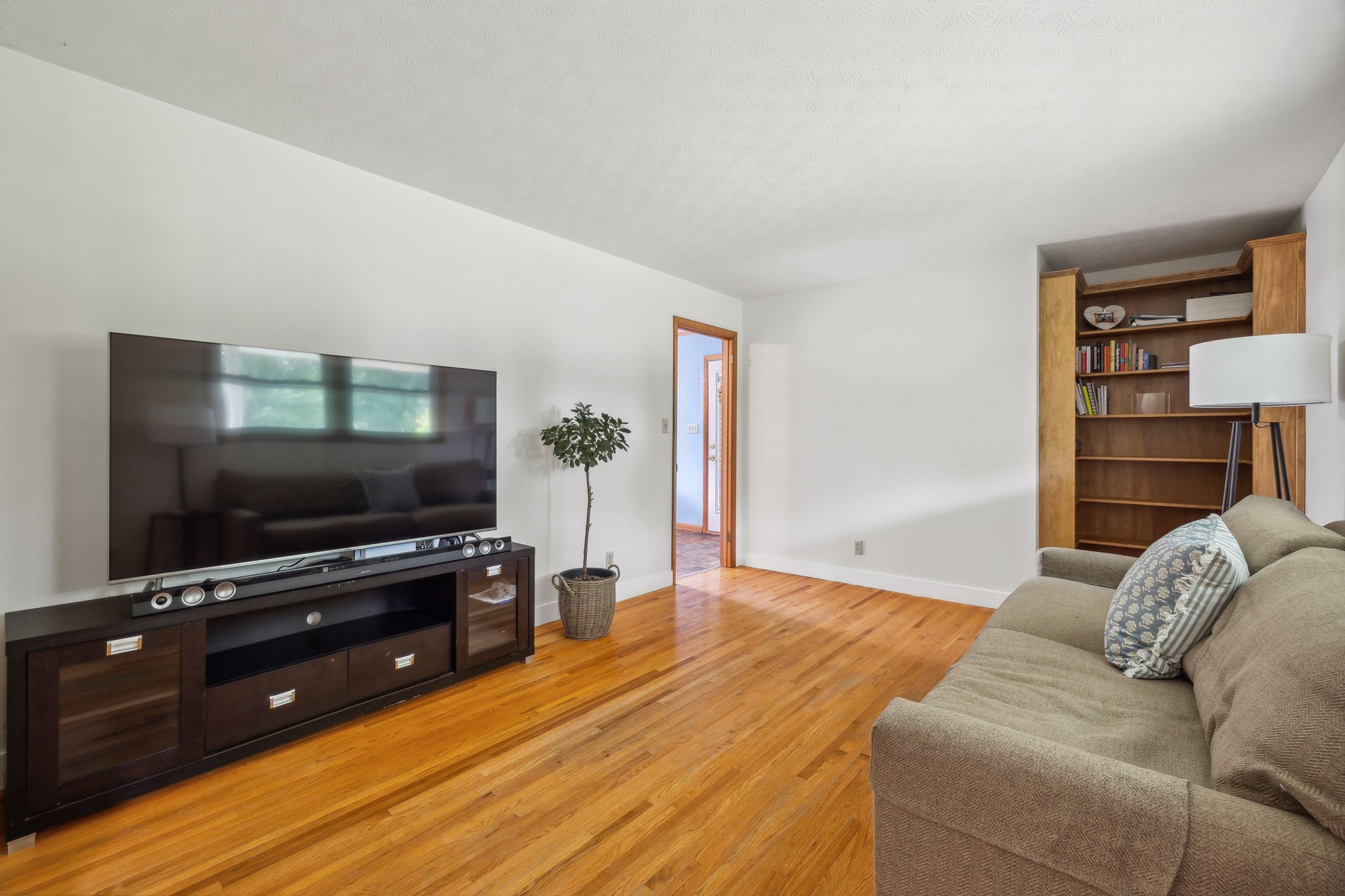 2747 Burgess Gower Road Springfield, TN 37172 - Photo 4 of 65 a living room with furniture and a flat screen tv