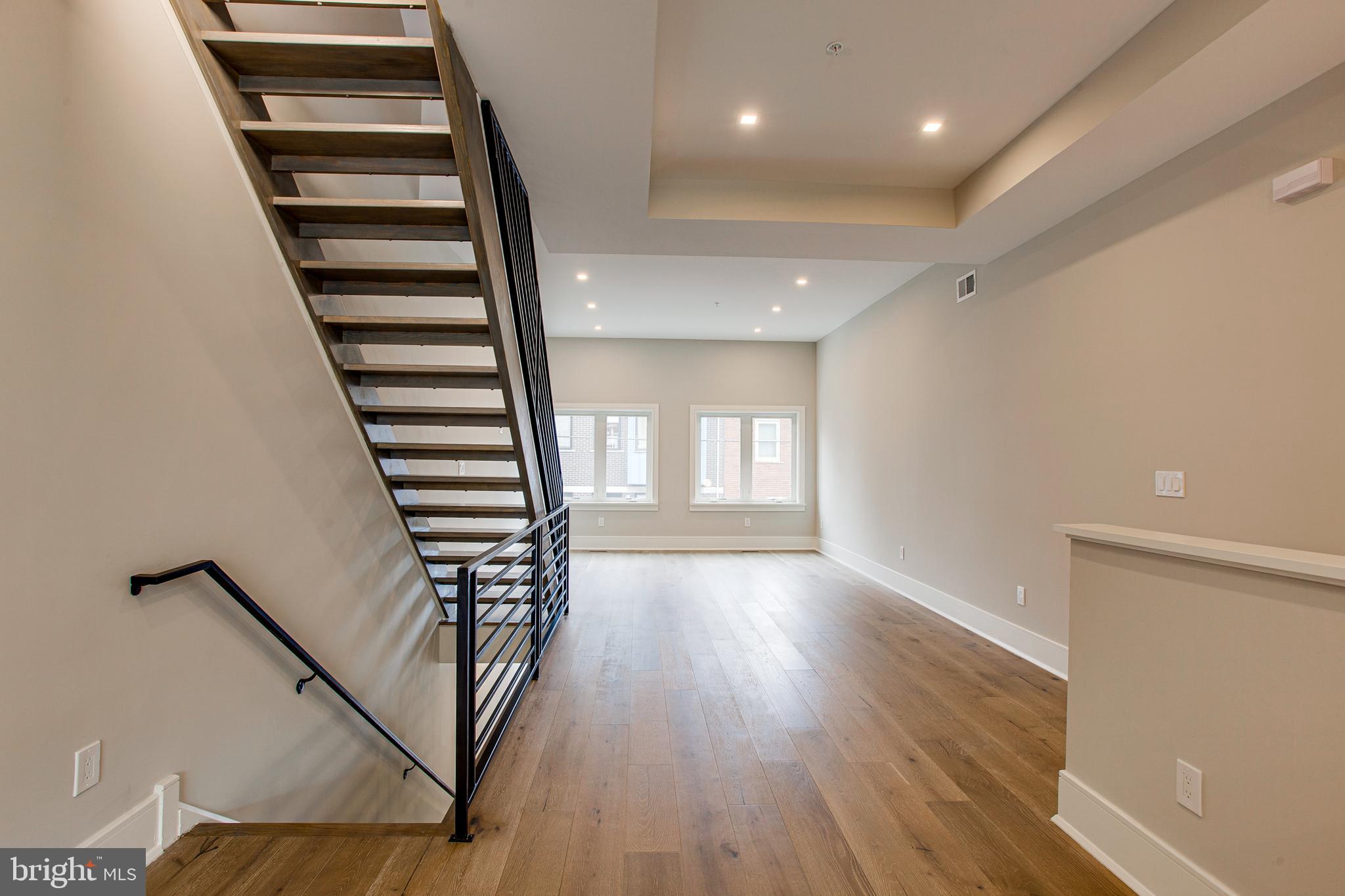 809 Fernon Street Philadelphia, PA 19148 - Photo 3 of 22 Gallery Image 3