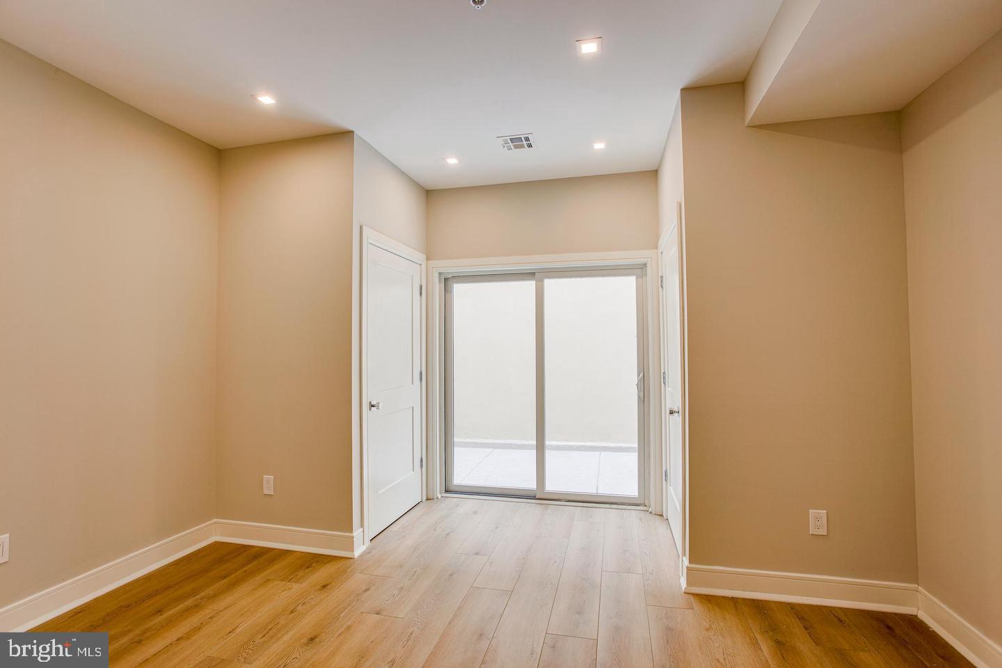 809 Fernon Street Philadelphia, PA 19148 - Photo 9 of 22 Gallery Image 9