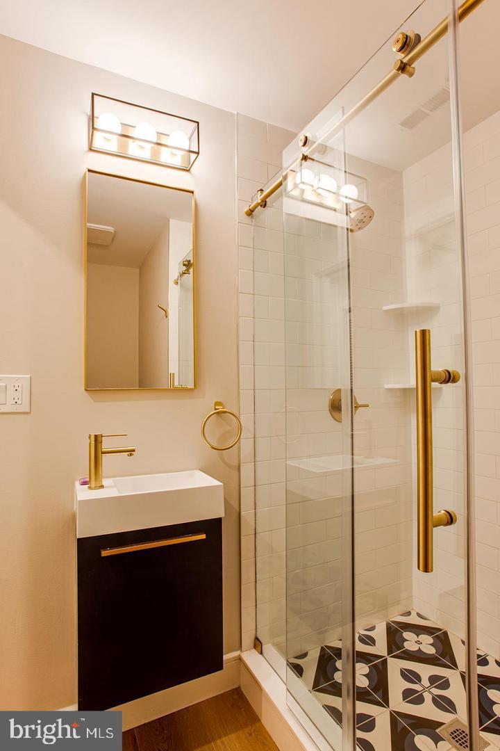 809 Fernon Street Philadelphia, PA 19148 - Photo 10 of 22 Gallery Image 10