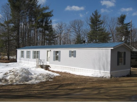 4 Coffeetown Road Deerfield, NH 03037 - Photo 1 of 1