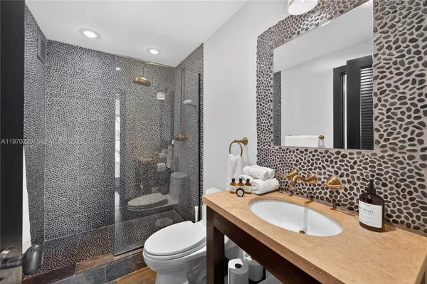 $80,000 | 14 West San Marino Drive, Miami Beach, FL 33139