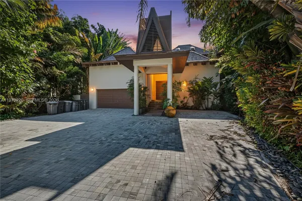 $80,000 | 14 West San Marino Drive, Miami Beach, FL 33139