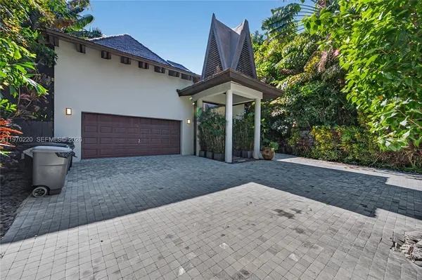 $80,000 | 14 West San Marino Drive, Miami Beach, FL 33139