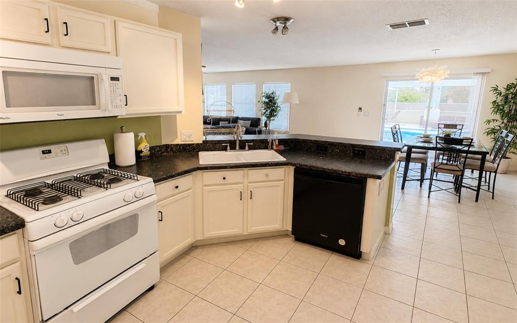 133 Rona Lane Davenport, FL 33897 - Photo 10 of 21 Gallery Image 10