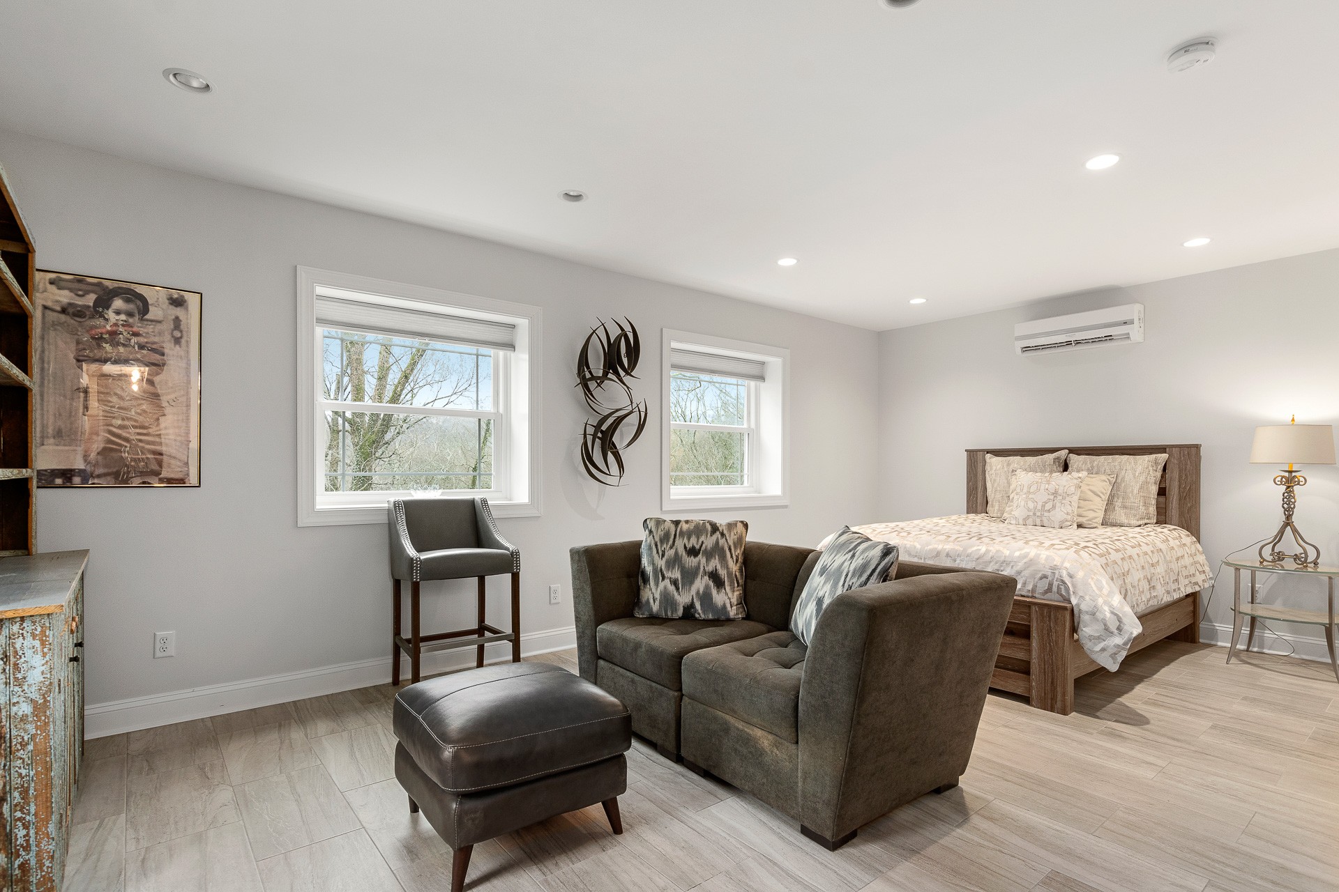 6607 Fox Hollow Road Nashville, TN 37205 - Photo 37 of 50 a bedroom with a bed and a couch