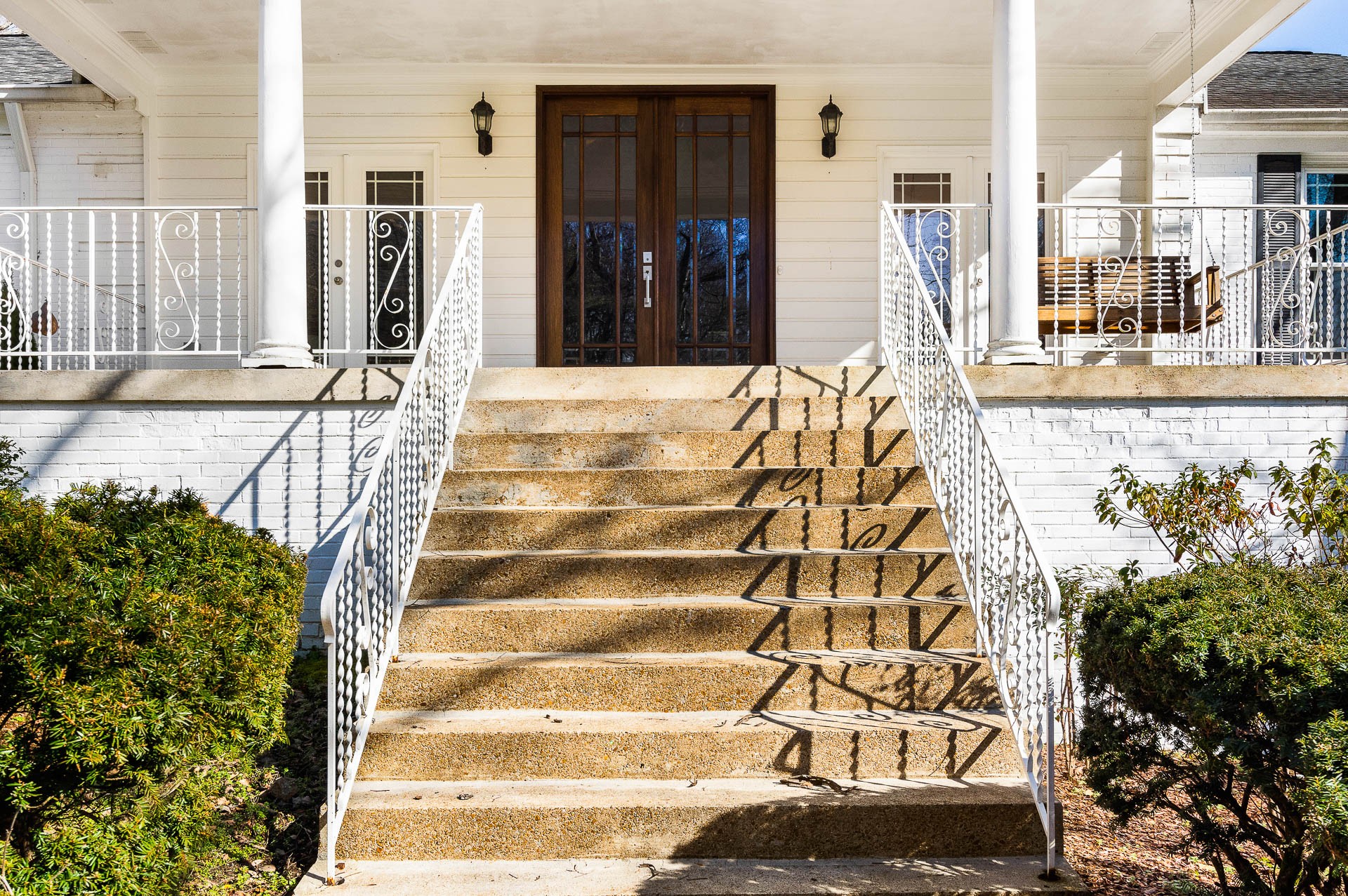 6607 Fox Hollow Road Nashville, TN 37205 - Photo 5 of 50 a view of a building with street