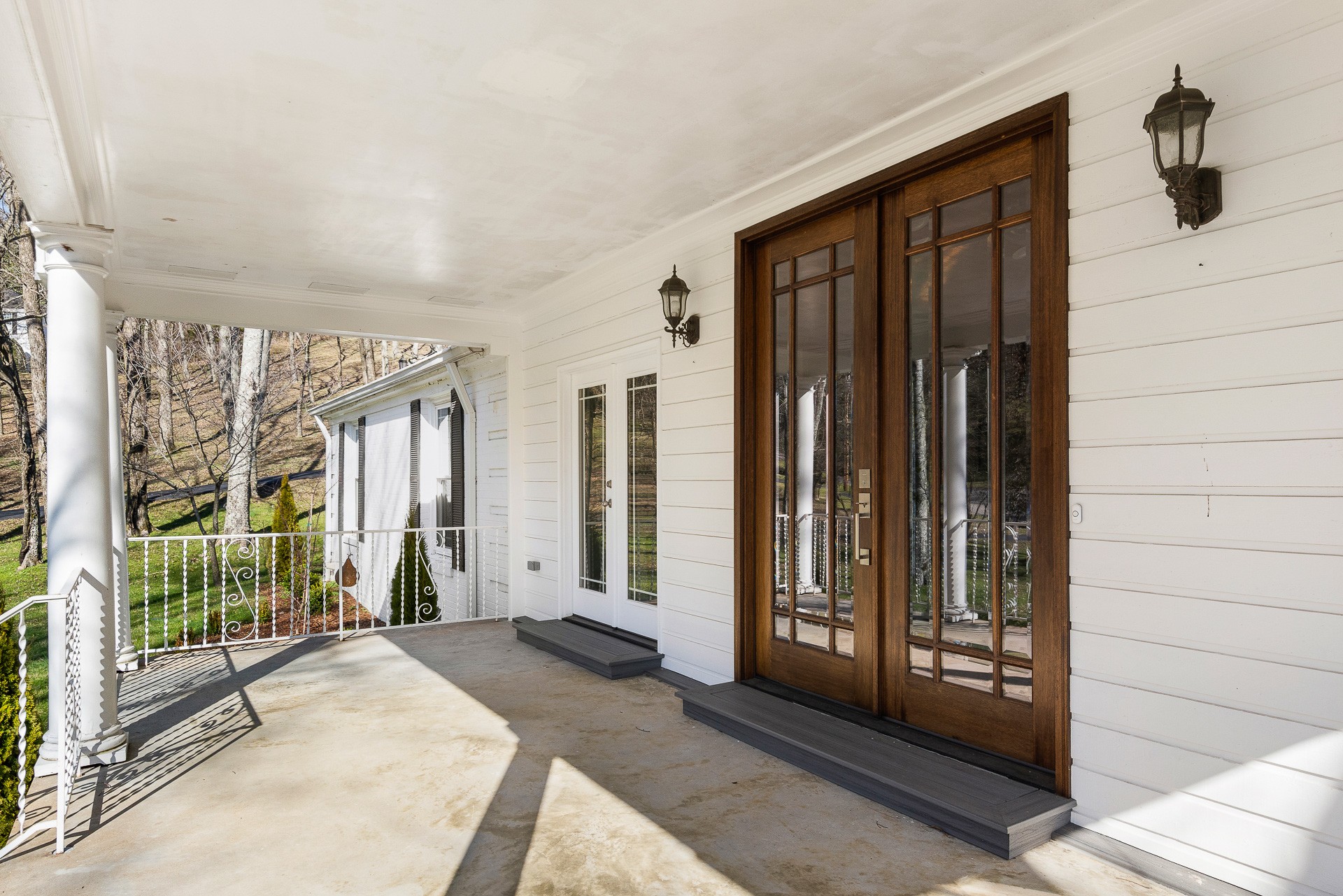 6607 Fox Hollow Road Nashville, TN 37205 - Photo 7 of 50 a view of front door with yard
