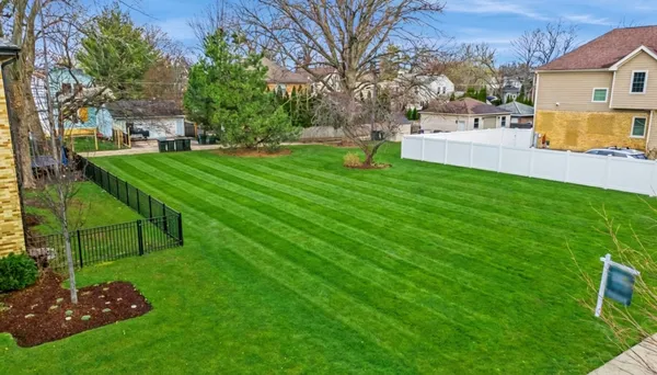 $679,900 | 916 Cleveland Avenue, Park Ridge, IL 60068