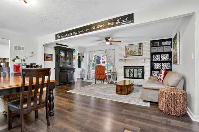 $340,000 | 6811 Northwest Pleasant View Drive, Kansas City, MO 64152