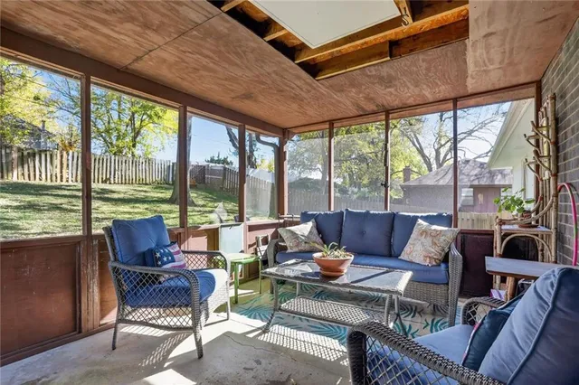 $340,000 | 6811 Northwest Pleasant View Drive, Kansas City, MO 64152