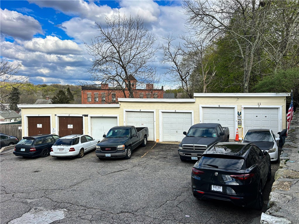 62 Spring Street Lincoln, RI 02838 - Photo 2 of 21