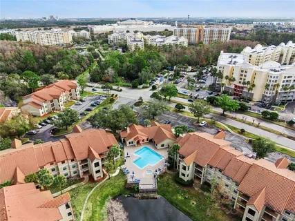 $180,000 | 3032 Parkway Boulevard, Unit 305, Kissimmee, FL 34747