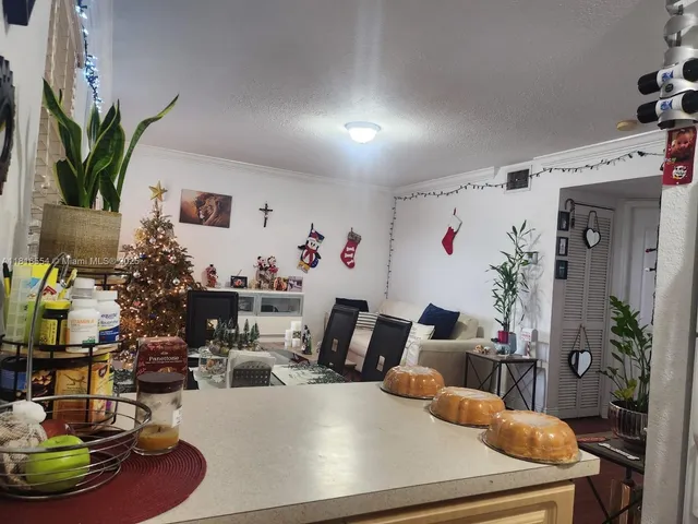 $199,950 | 110 Southeast 2nd Street, Unit 210, Hallandale Beach, FL 33009