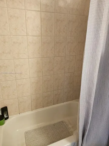 $199,950 | 110 Southeast 2nd Street, Unit 210, Hallandale Beach, FL 33009