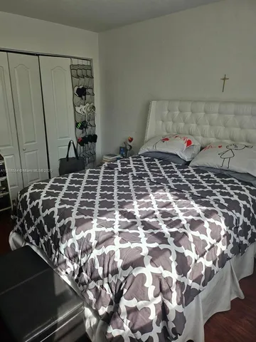 $199,950 | 110 Southeast 2nd Street, Unit 210, Hallandale Beach, FL 33009