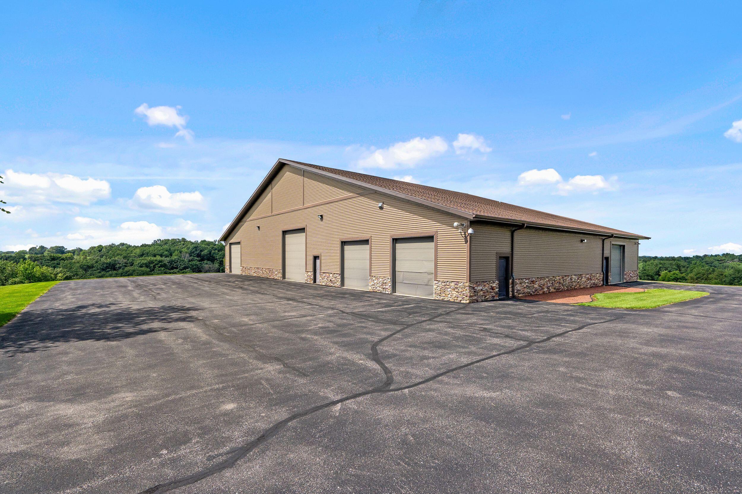 S10970 Butternut Road Franklin, WI 53588 - Photo 15 of 92 Exterior_02692