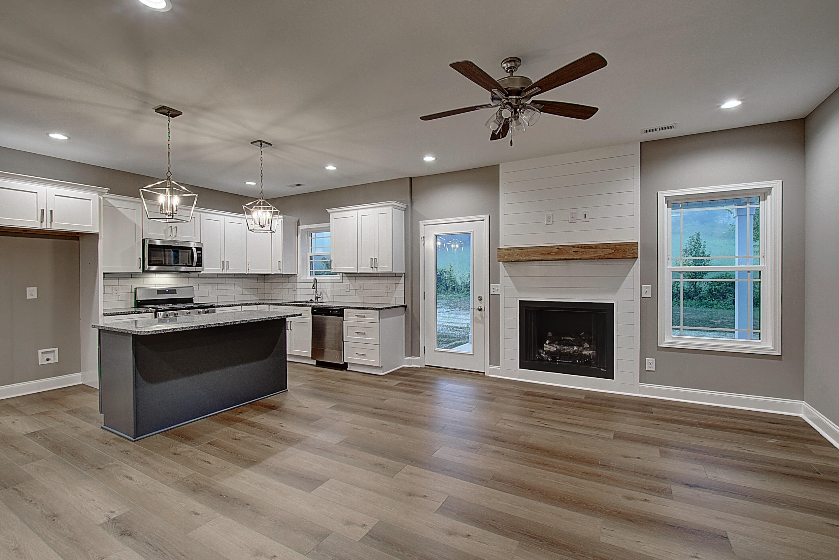108 Ervin Loop Erwin, TN 37650 - Photo 9 of 32 9