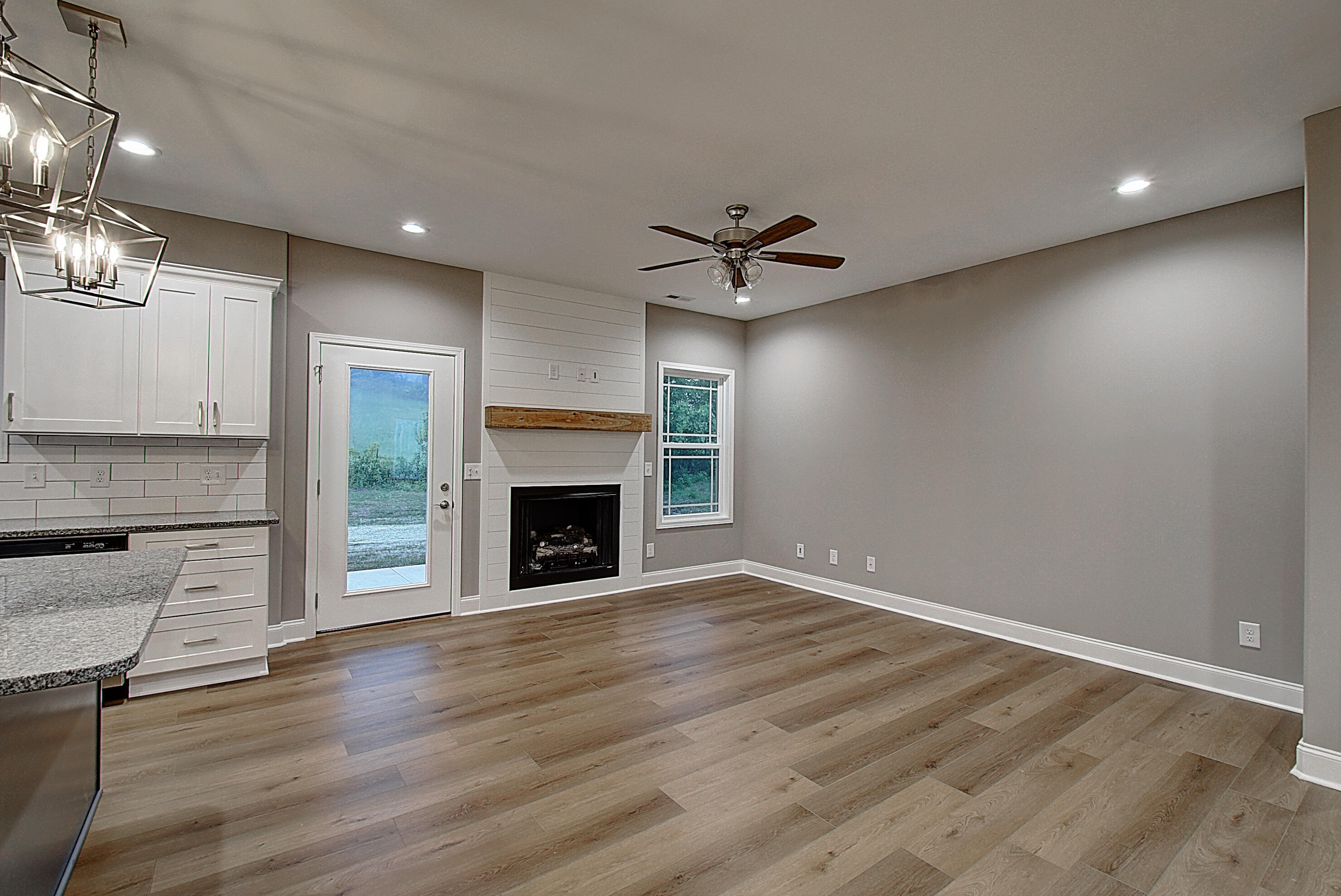 108 Ervin Loop Erwin, TN 37650 - Photo 10 of 32 10