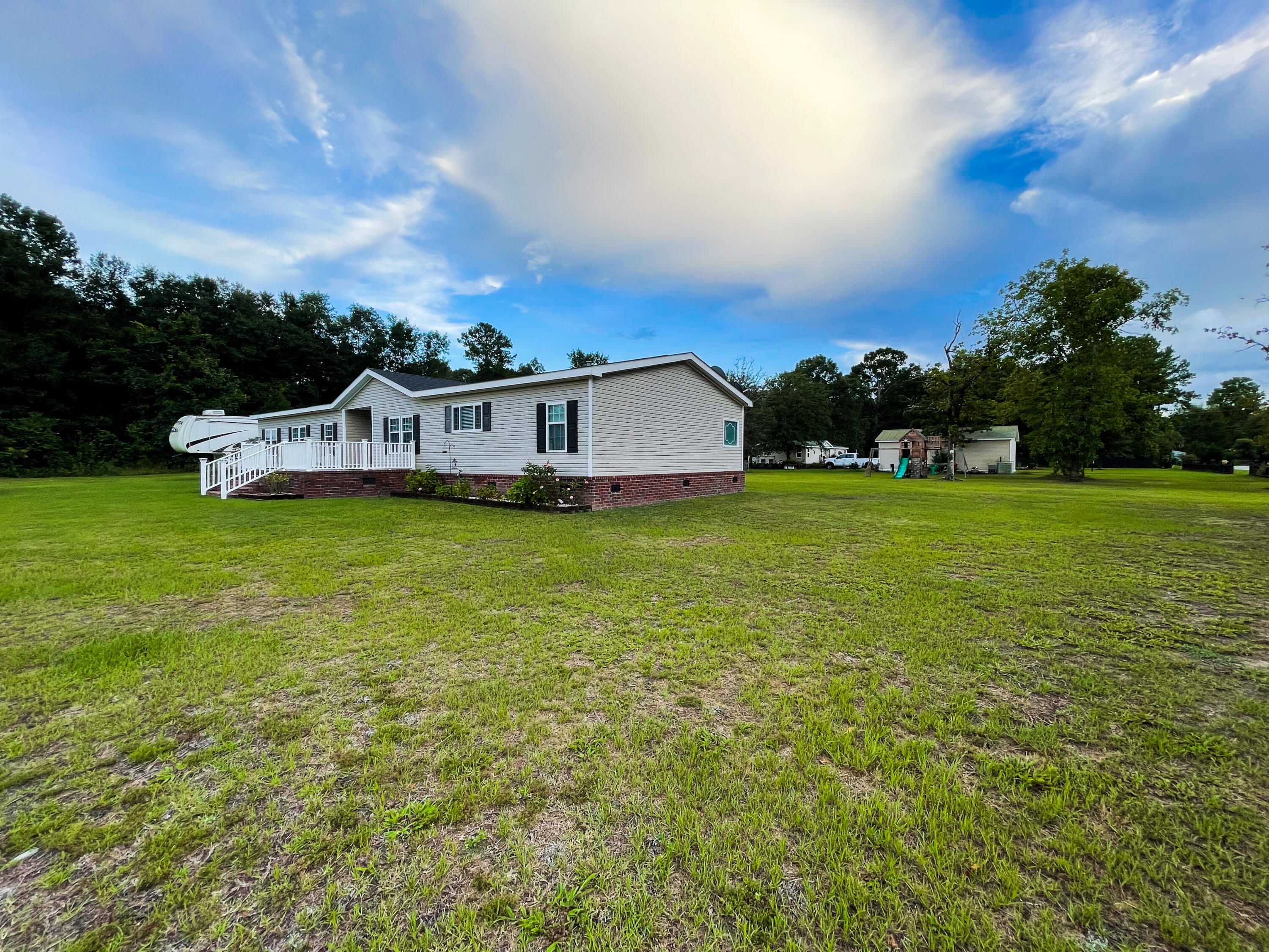 881 Fauling Road St. Stephen, SC 29479 - Photo 5 of 39 74F44B2A-4D31-431D-ABBA-36671124D9E2