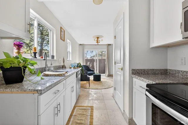 $327,000 | 2141 West Steele Lane, Santa Rosa, CA 95403