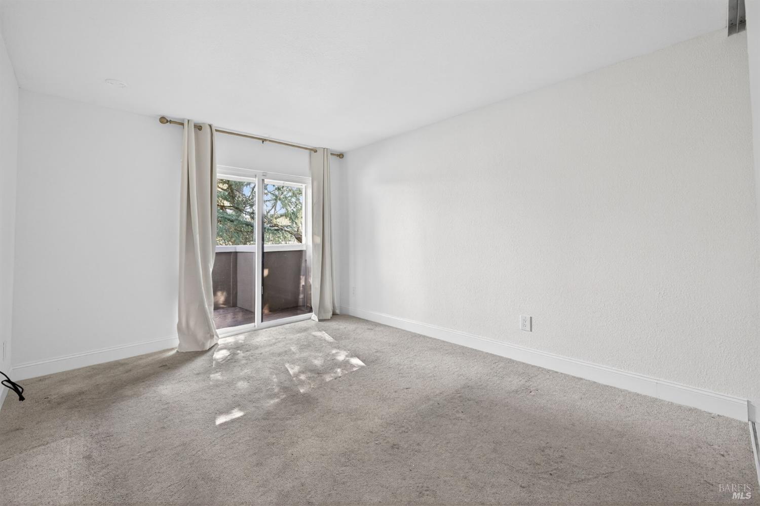 2141 West Steele Lane Santa Rosa, CA 95403 - Photo 17 of 31