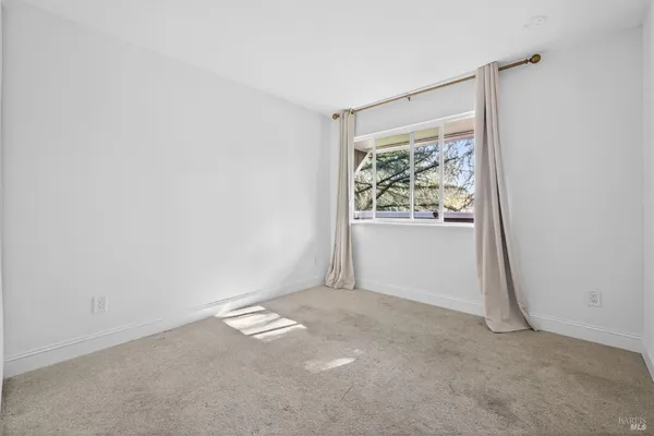 $299,000 | 2141 West Steele Lane, Santa Rosa, CA 95403