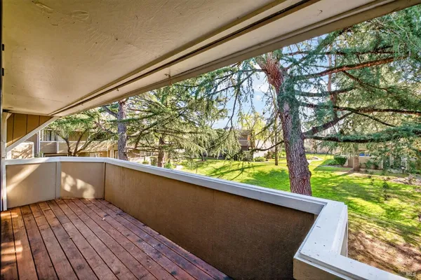$299,000 | 2141 West Steele Lane, Santa Rosa, CA 95403