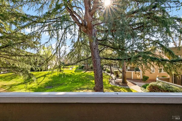 $299,000 | 2141 West Steele Lane, Santa Rosa, CA 95403