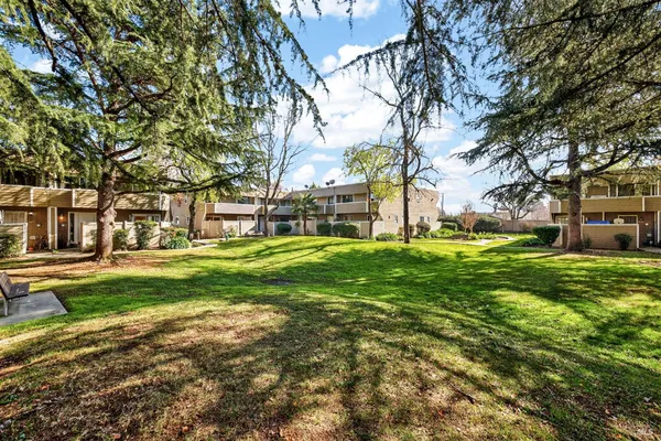 $299,000 | 2141 West Steele Lane, Santa Rosa, CA 95403