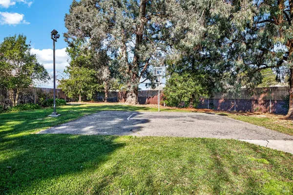 $299,000 | 2141 West Steele Lane, Santa Rosa, CA 95403