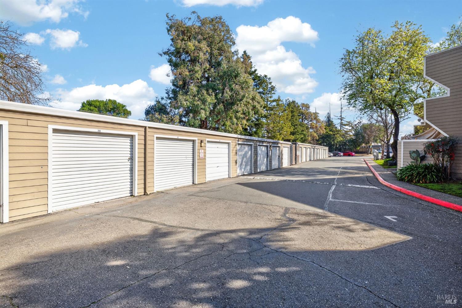 2141 West Steele Lane Santa Rosa, CA 95403 - Photo 29 of 31