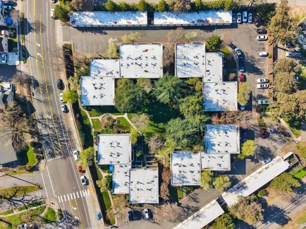 $299,000 | 2141 West Steele Lane, Santa Rosa, CA 95403