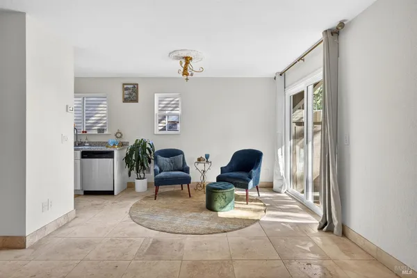 $299,000 | 2141 West Steele Lane, Santa Rosa, CA 95403