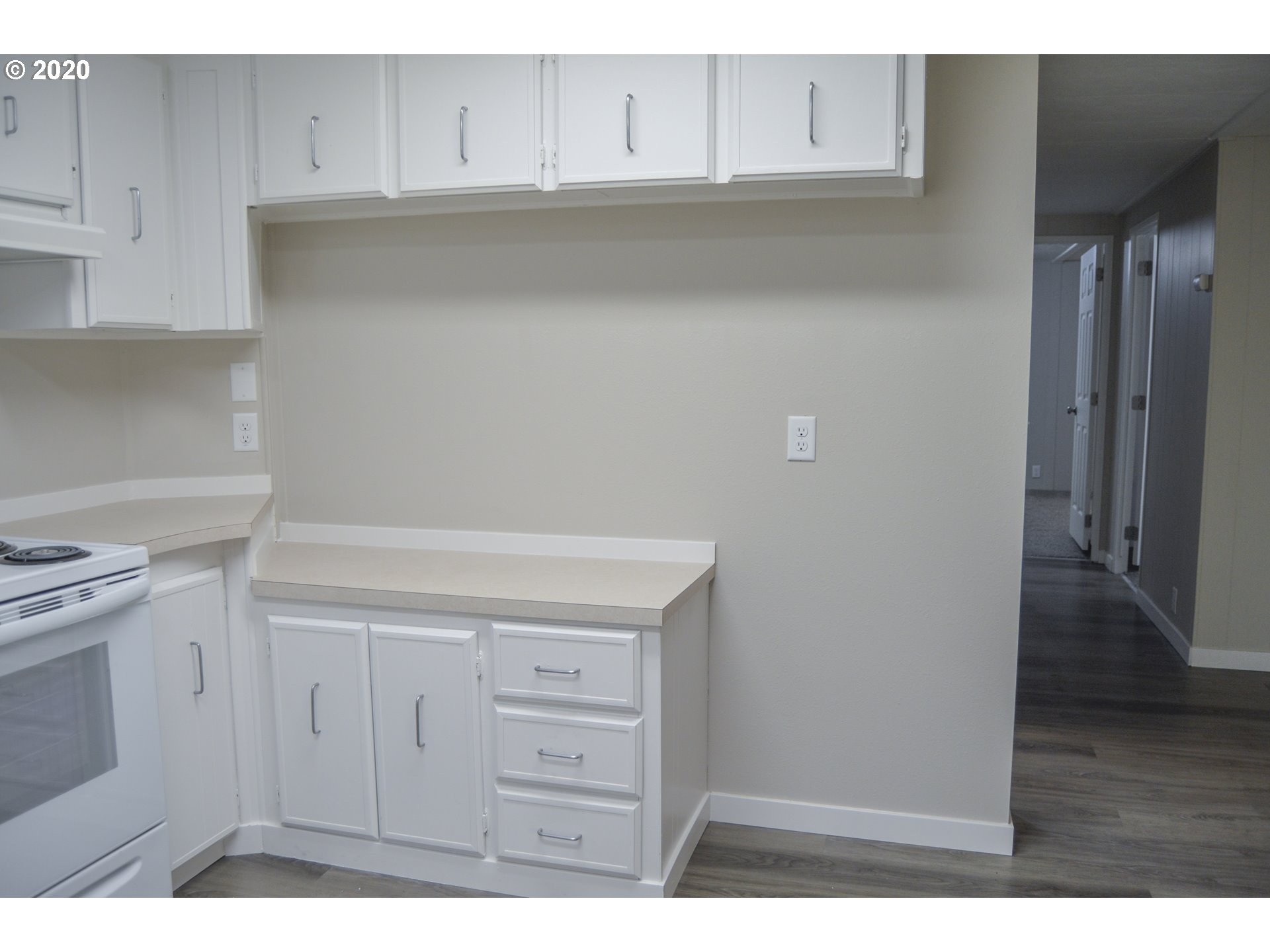 5228 Daisy Street Springfield, OR 97478 - Photo 11 of 32