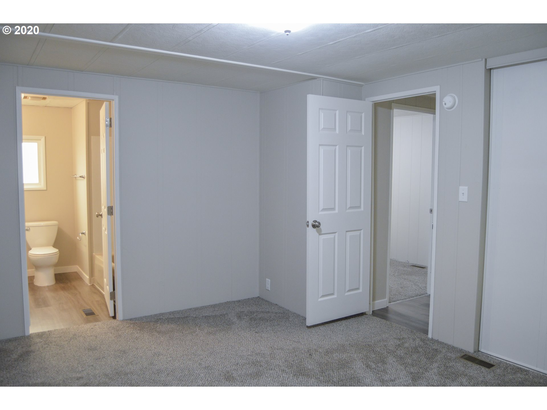 5228 Daisy Street Springfield, OR 97478 - Photo 22 of 32