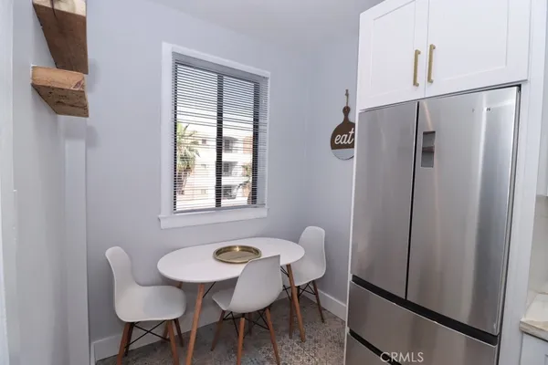 $2,400 | 315 West 3rd Street, Long Beach, CA 90802