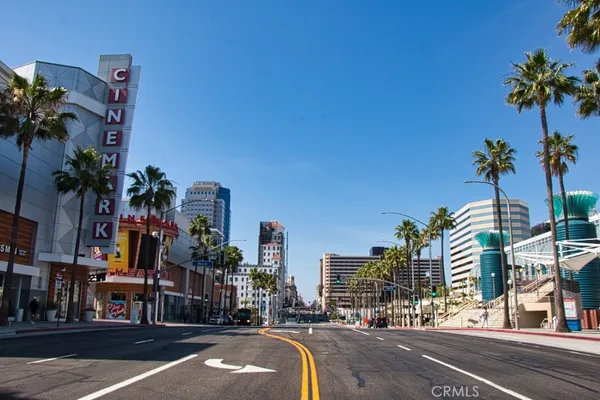 $2,400 | 315 West 3rd Street, Long Beach, CA 90802