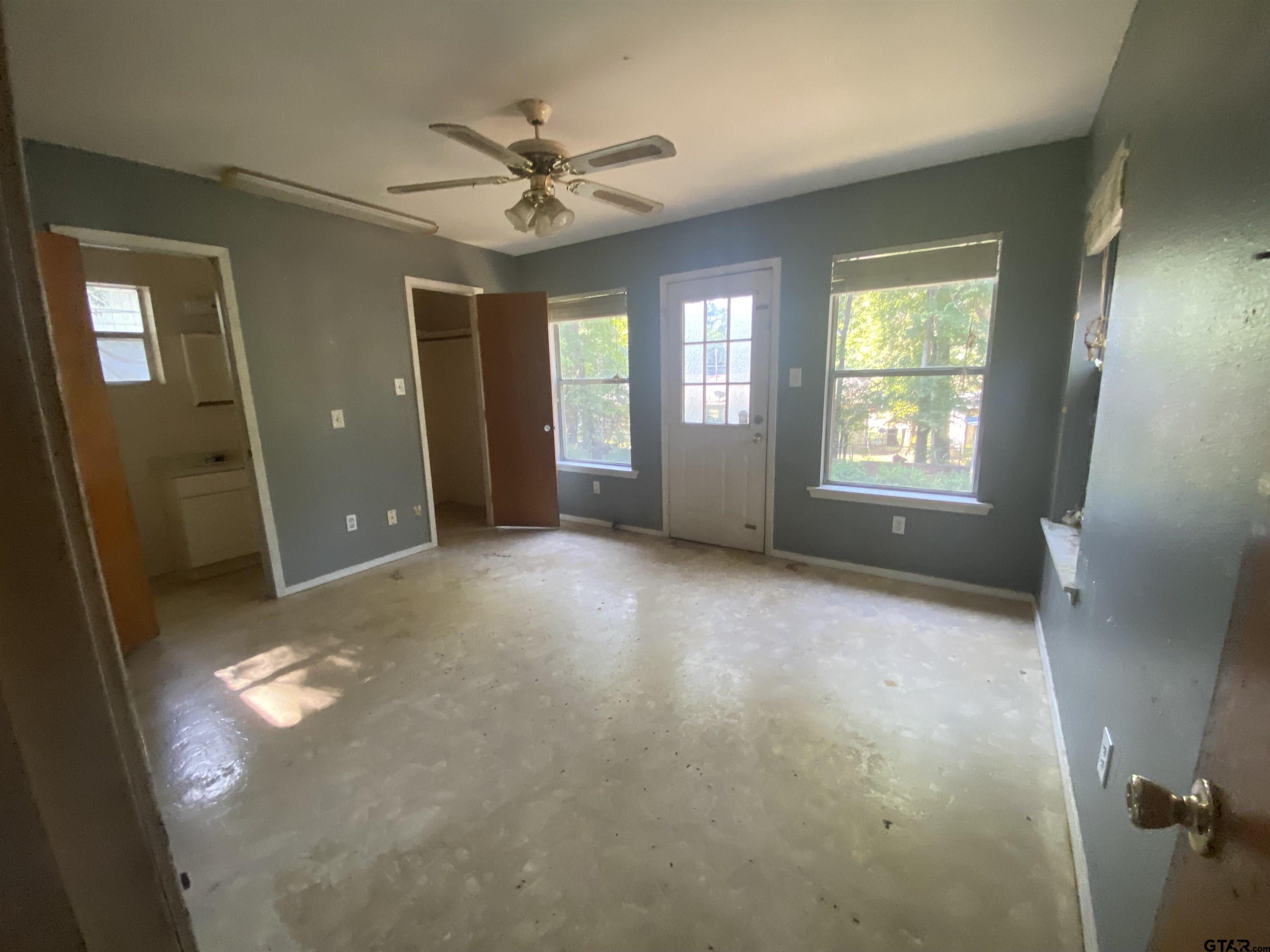 1408 Mahlow Drive Longview, TX 75601 - Photo 5 of 14