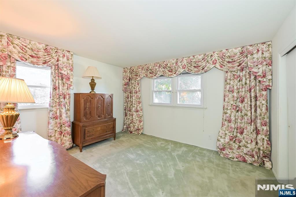 133 Cypress Road Dumont, NJ 07628 - Photo 19 of 37 Gallery Image 19
