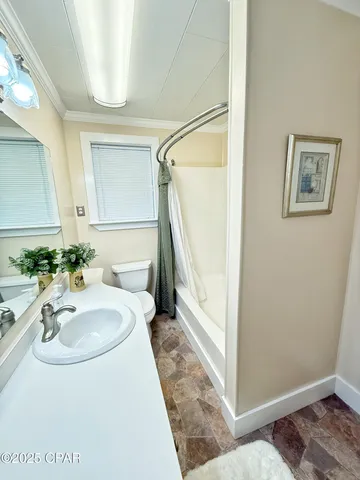 $285,900 | 8004 Church Street, Sneads, FL 32460